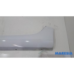 Renault - ZOE - Zijskirt links