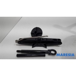 Renault - Grand Scenic - Krikset + reservewiel