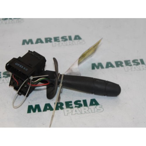 Renault - Clio - Indicator switch