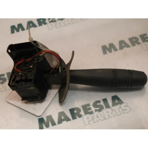 Renault - Clio - Indicator switch