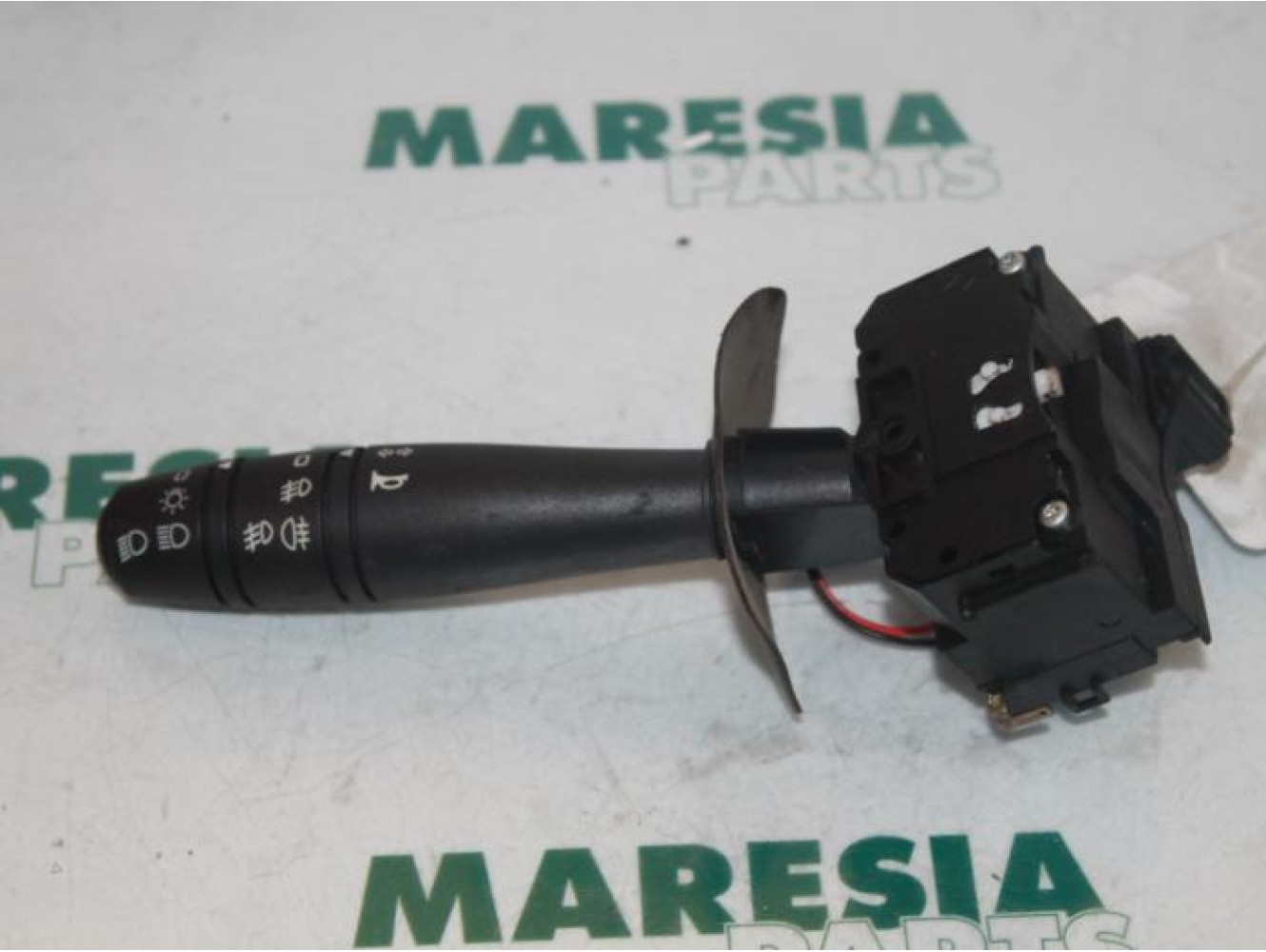Renault - Clio - Indicator switch