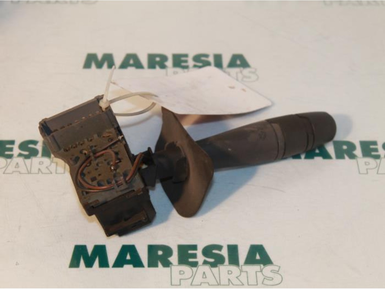 Renault - Clio - Indicator switch