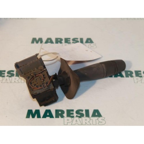 Renault - Clio - Indicator switch