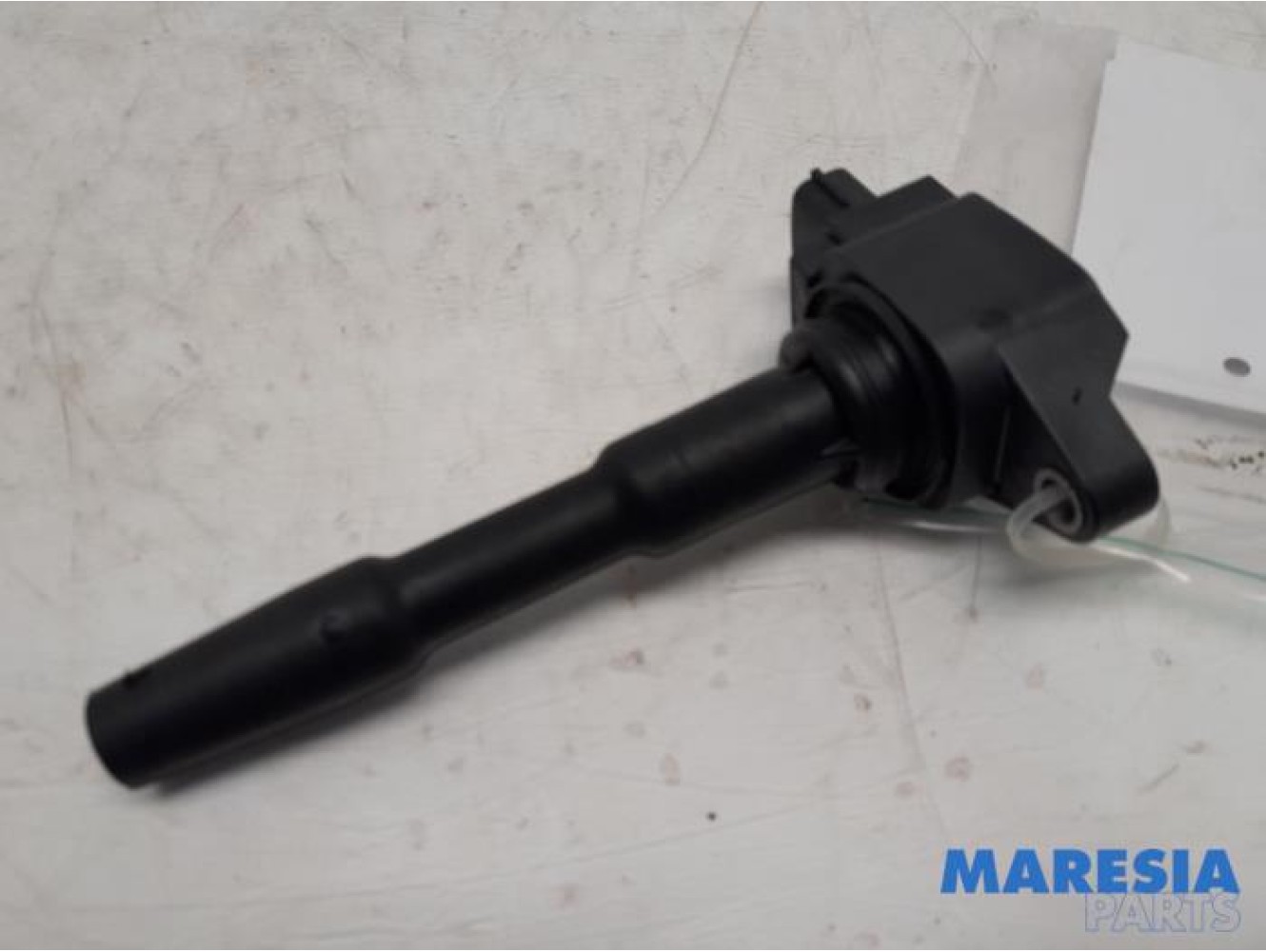 Renault - Captur - Pen ignition coil