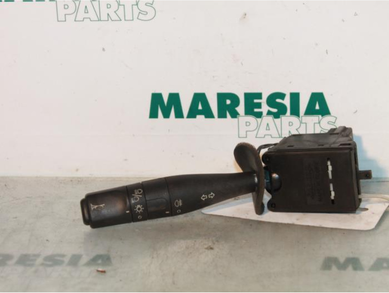 Citroen - Berlingo - Indicator switch