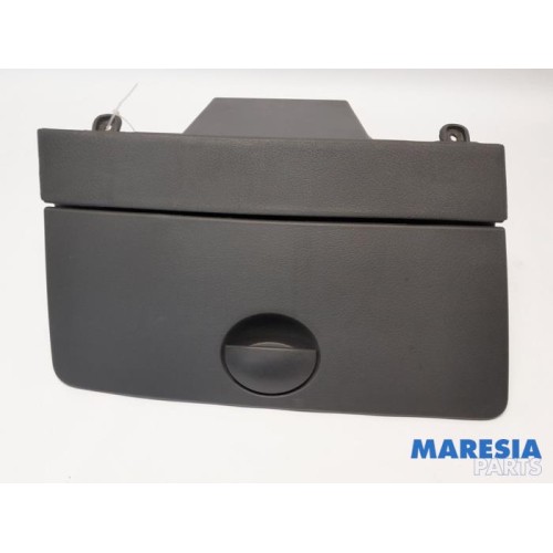Fiat - Panda - Glovebox