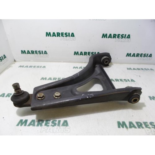Renault - Twingo - Front lower wishbone, right
