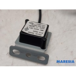 Renault - Kangoo - GPS antenna