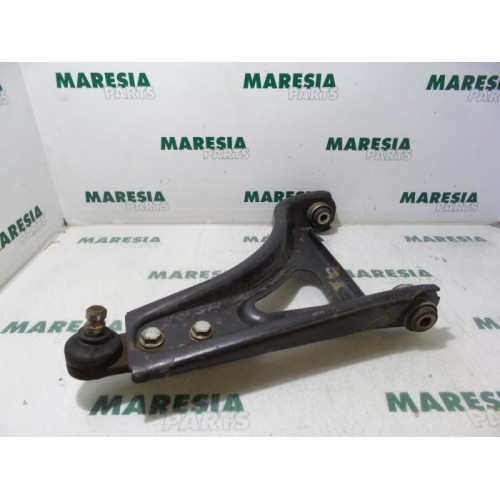Renault - Twingo - Front lower wishbone, right