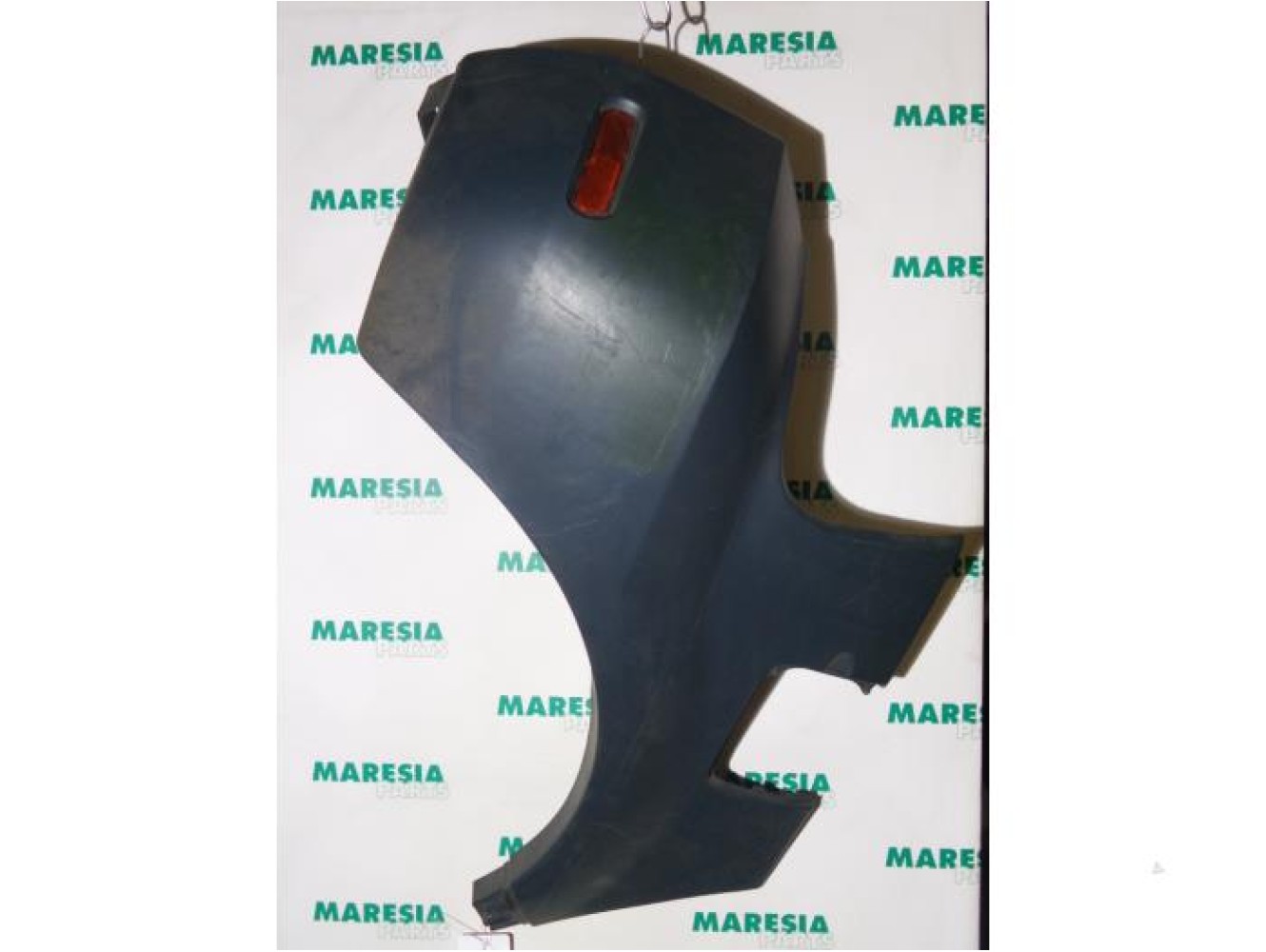 Renault - Megane Scenic - Rear bumper component, right