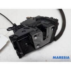 Renault - ZOE - Front door lock mechanism 4-door, right
