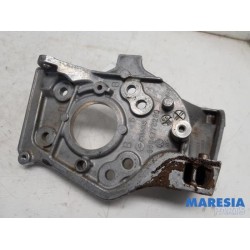 Peugeot - 308 - Stütze Dieselpumpe