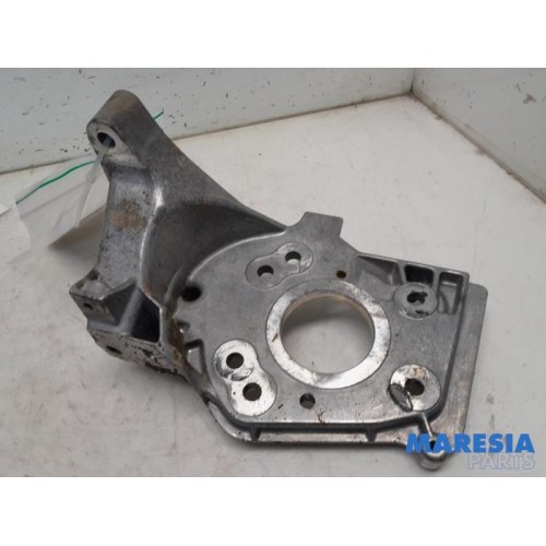 Peugeot - 308 - Support pompe diesel