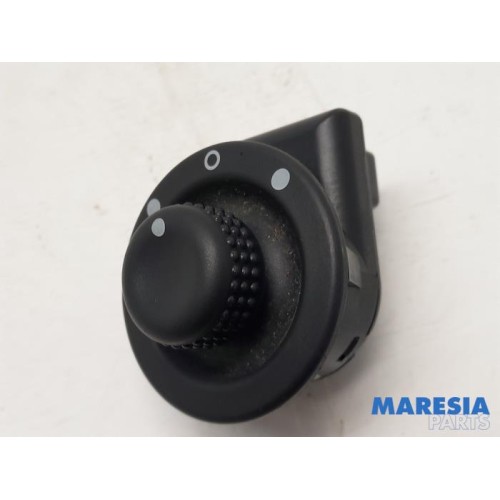 Renault - Kangoo - Mirror switch