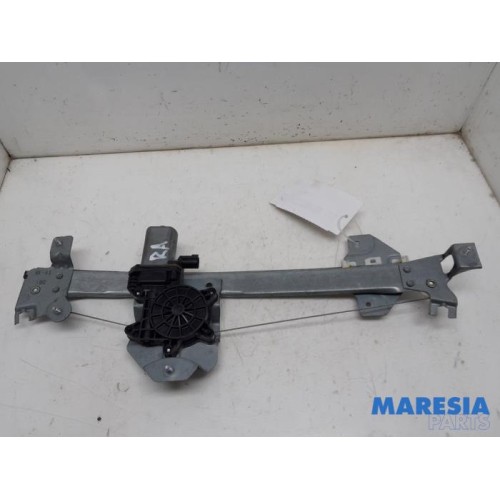 Renault - ZOE - Rear door window mechanism 4-door, right