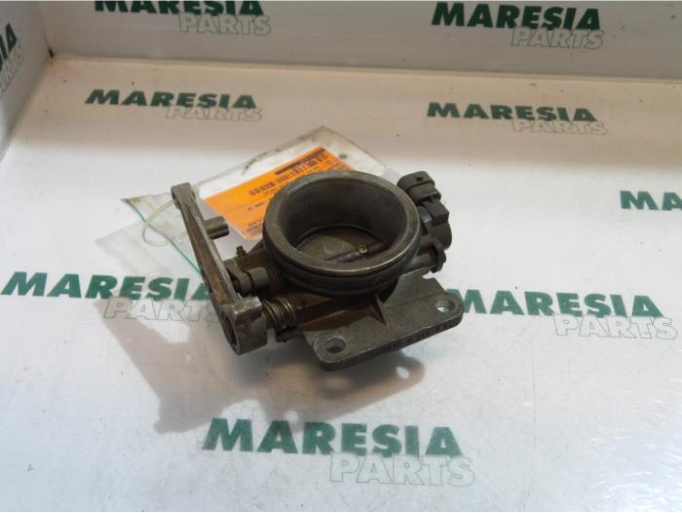 Renault - Laguna - Throttle body