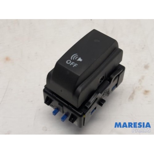 Renault - ZOE - Switch