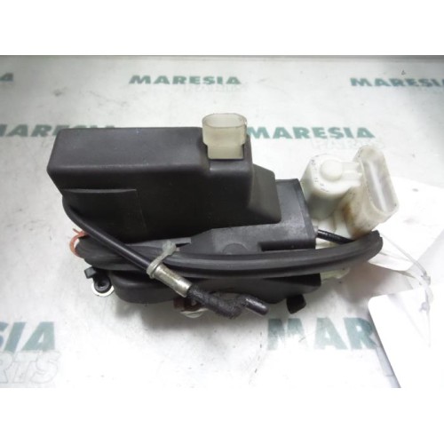 Lancia - Thesis - Front door lock mechanism 4-door, right