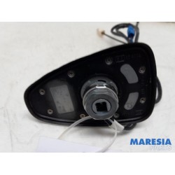 Renault - ZOE - Antenna