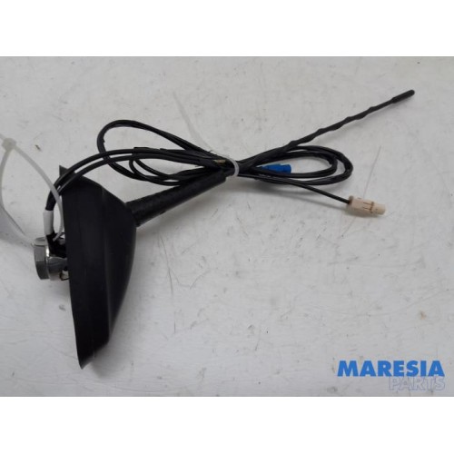 Renault - ZOE - Antenna