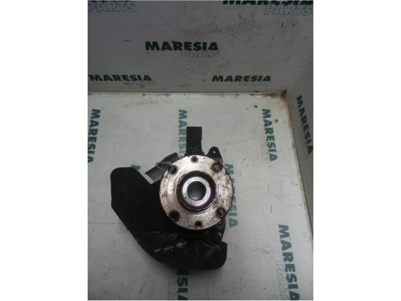 Fiat - Strada - Knuckle, front right