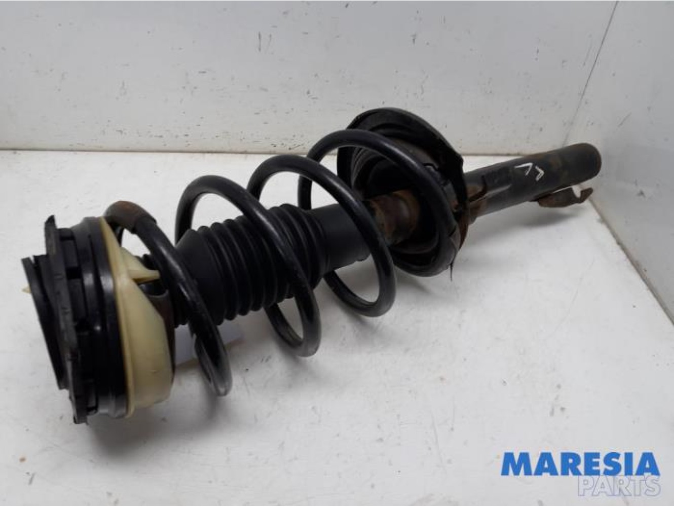 Renault - Grand Scenic - Front shock absorber rod, left
