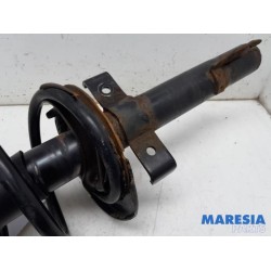 Renault - Grand Scenic - Front shock absorber rod, right