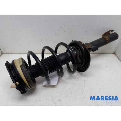 Renault - Grand Scenic - Front shock absorber rod, right