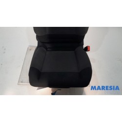Citroen - C4 Cactus - Seat, right