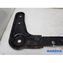 Renault - Grand Scenic - Barre radiateur