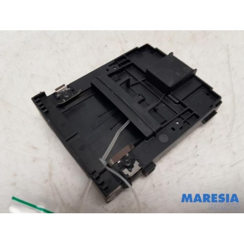 Renault - Megane - Card reader (lock)