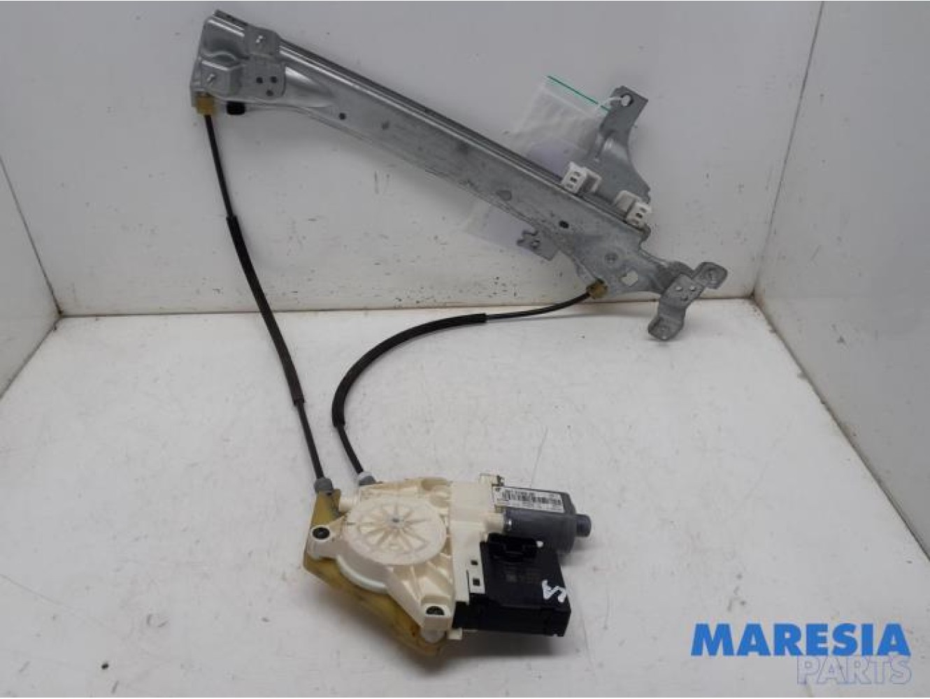 Renault - Megane - Rear door window mechanism 4-door, left