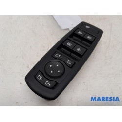 Renault - Megane - Multi-functional window switch