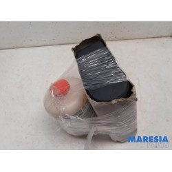 Renault - Grand Scenic - Tyre repair kit