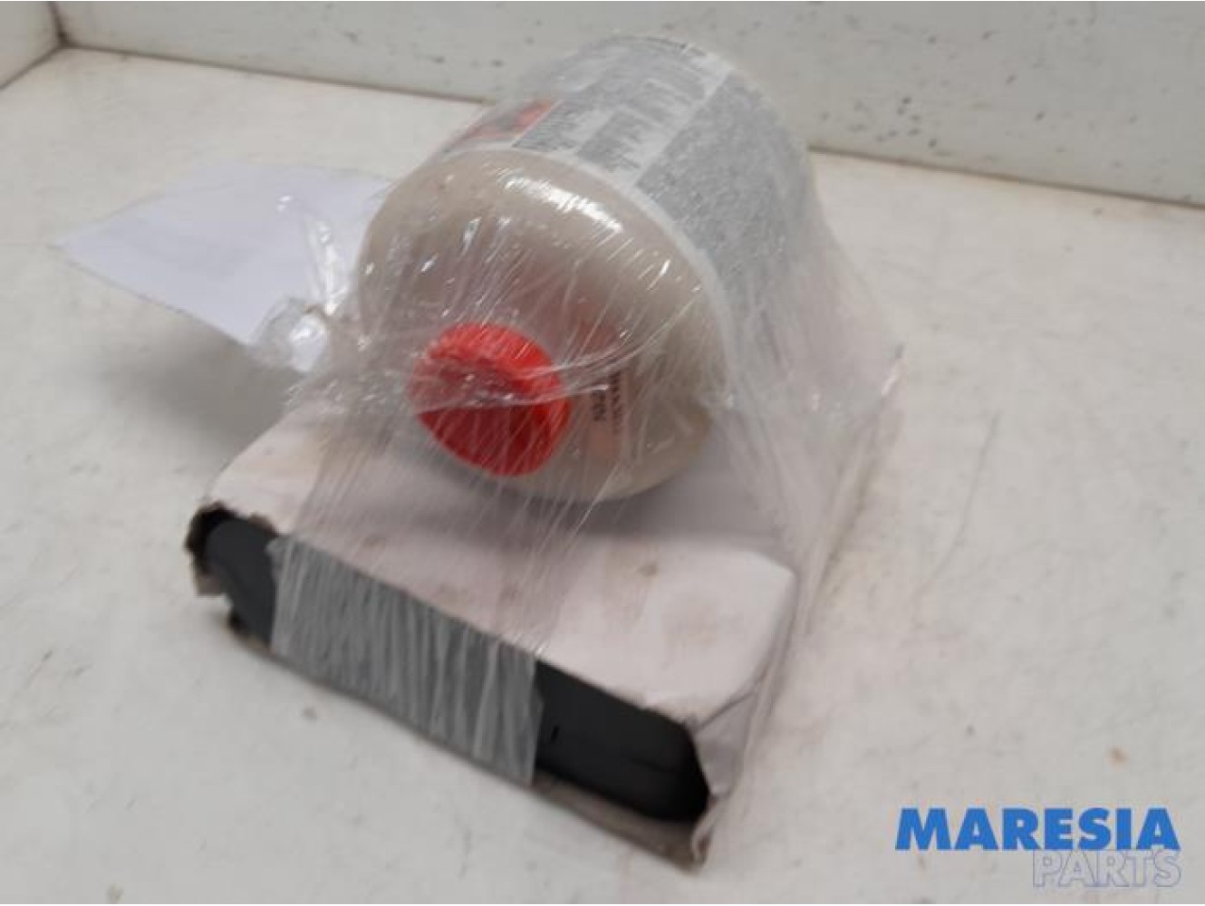 Renault - Grand Scenic - Tyre repair kit