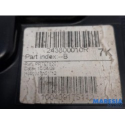 Renault - Megane - Voltage regulator