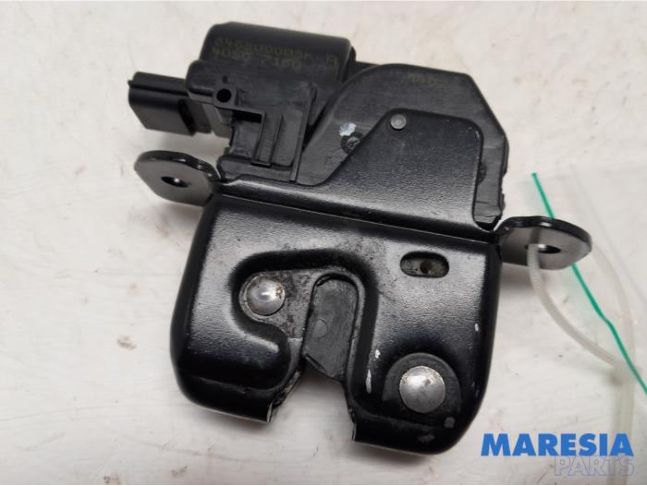 Renault - Megane - Tailgate lock mechanism