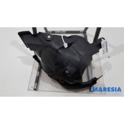 Renault - Clio - Wheel arch liner