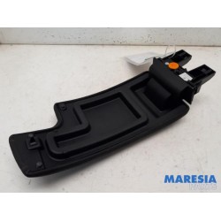 Renault - Megane - Armrest