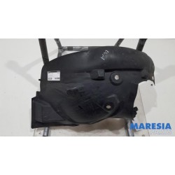 Renault - Clio - Wheel arch liner