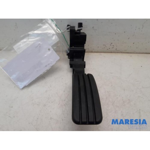 Renault - Megane - Accelerator pedal