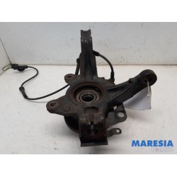 Renault - Clio - Knuckle, front right
