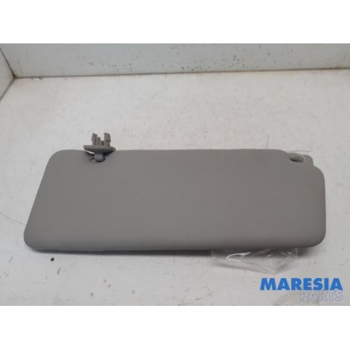 Renault - Megane - Sun visor
