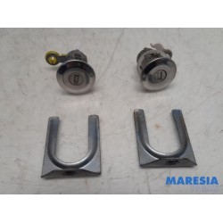 Peugeot - 107 - Set of cylinder locks (complete)