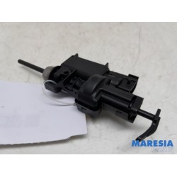 Renault - Grand Scenic - Tank flap lock motor