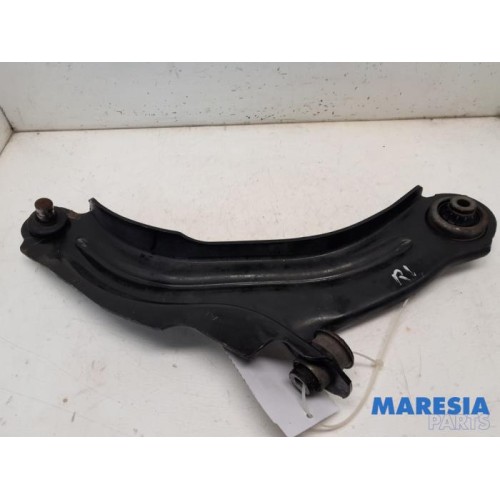 Renault - Clio - Front lower wishbone, right