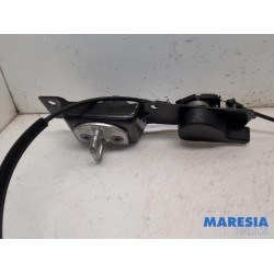 Renault - Kangoo - Tailgate lock stop