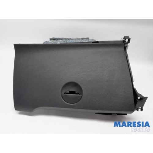 Renault - Kangoo - Glovebox