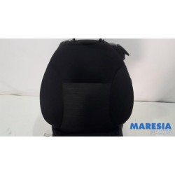 Peugeot - 208 - Sitz links