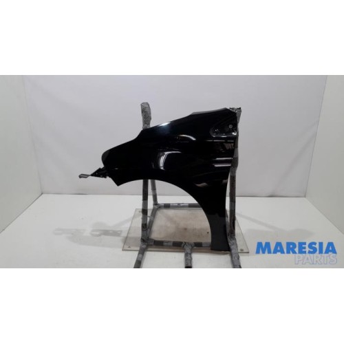 Peugeot - 208 - Front wing, left